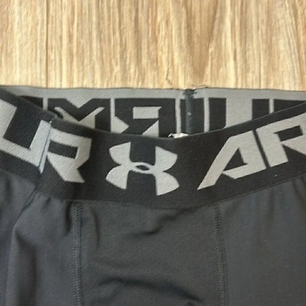 Under Armour boys black  legging sports athletic size Medium missing tag